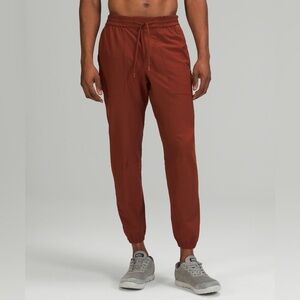 Lululemon License to Train Jogger 29"
